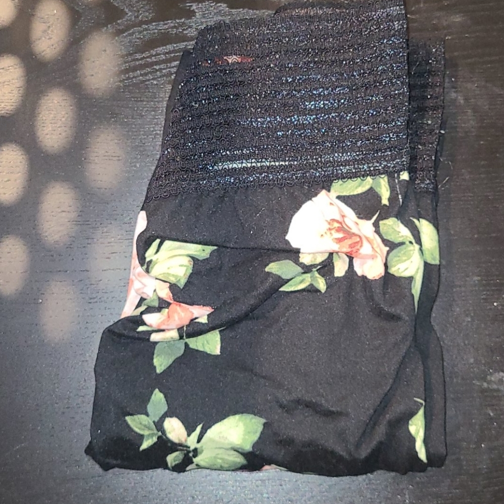 Cute booty scrunch butt leggings